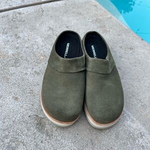 Merrell suede clog Juno olive size 9